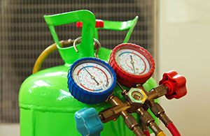 ai_acservices_3_freon Freon tank with gages